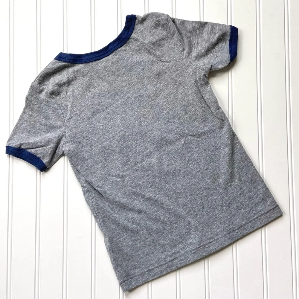 •Carter’s• Kind & Strong graphic tee